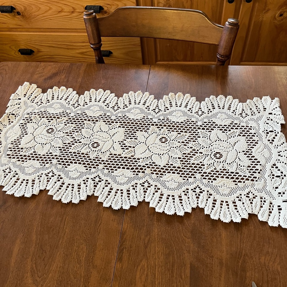 Elegant Lace Table Runner